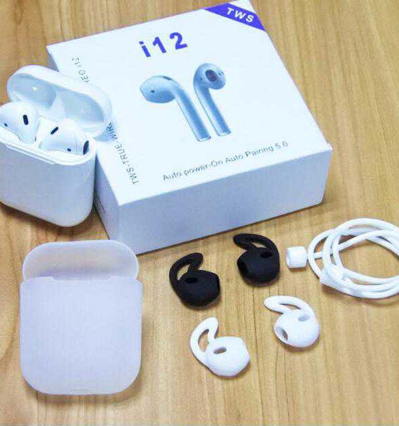 i12 Bluetooth Earphone
