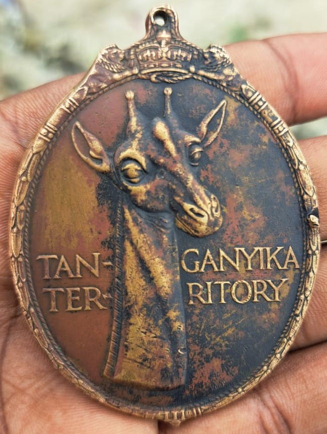 Badge of the Certificate of Honour for Tanganyika Medal By Queen Elizabeth