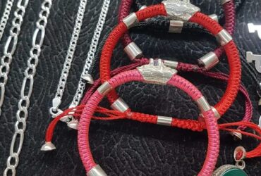 selling uru bracelets arusha
