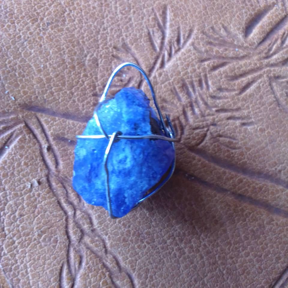 wired tanzanite pendant